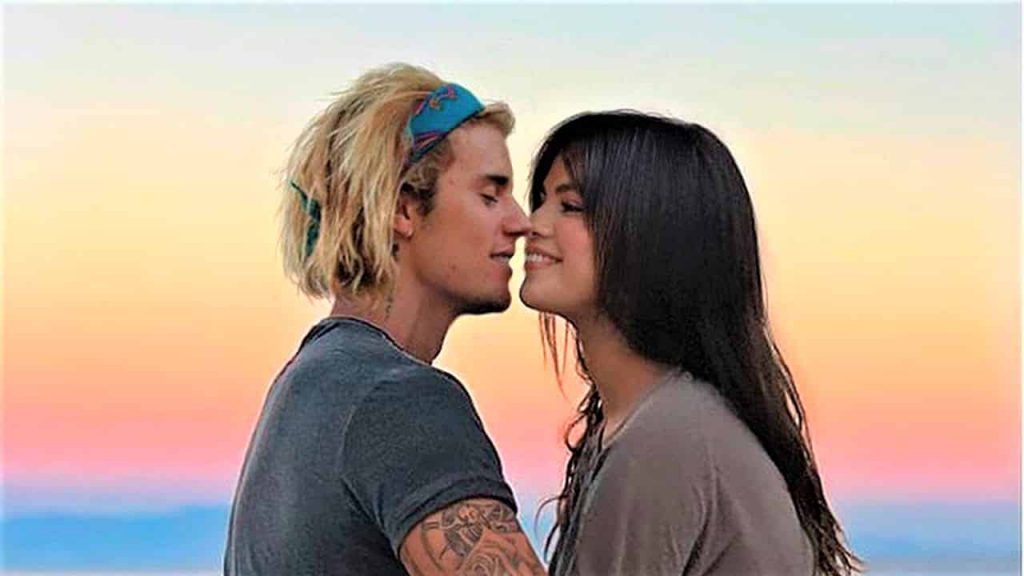 JUSTIN BIEBER AND SELENA GOMEZ